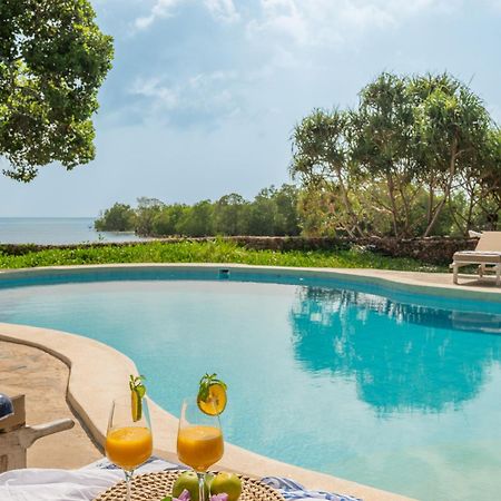 Mwazaro Beach Lodge Shimoni Bagian luar foto