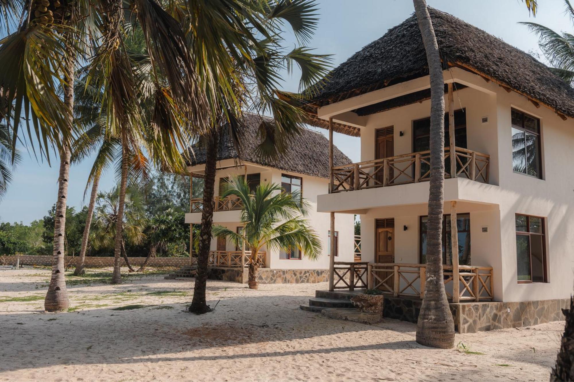 Mwazaro Beach Lodge Shimoni Bagian luar foto