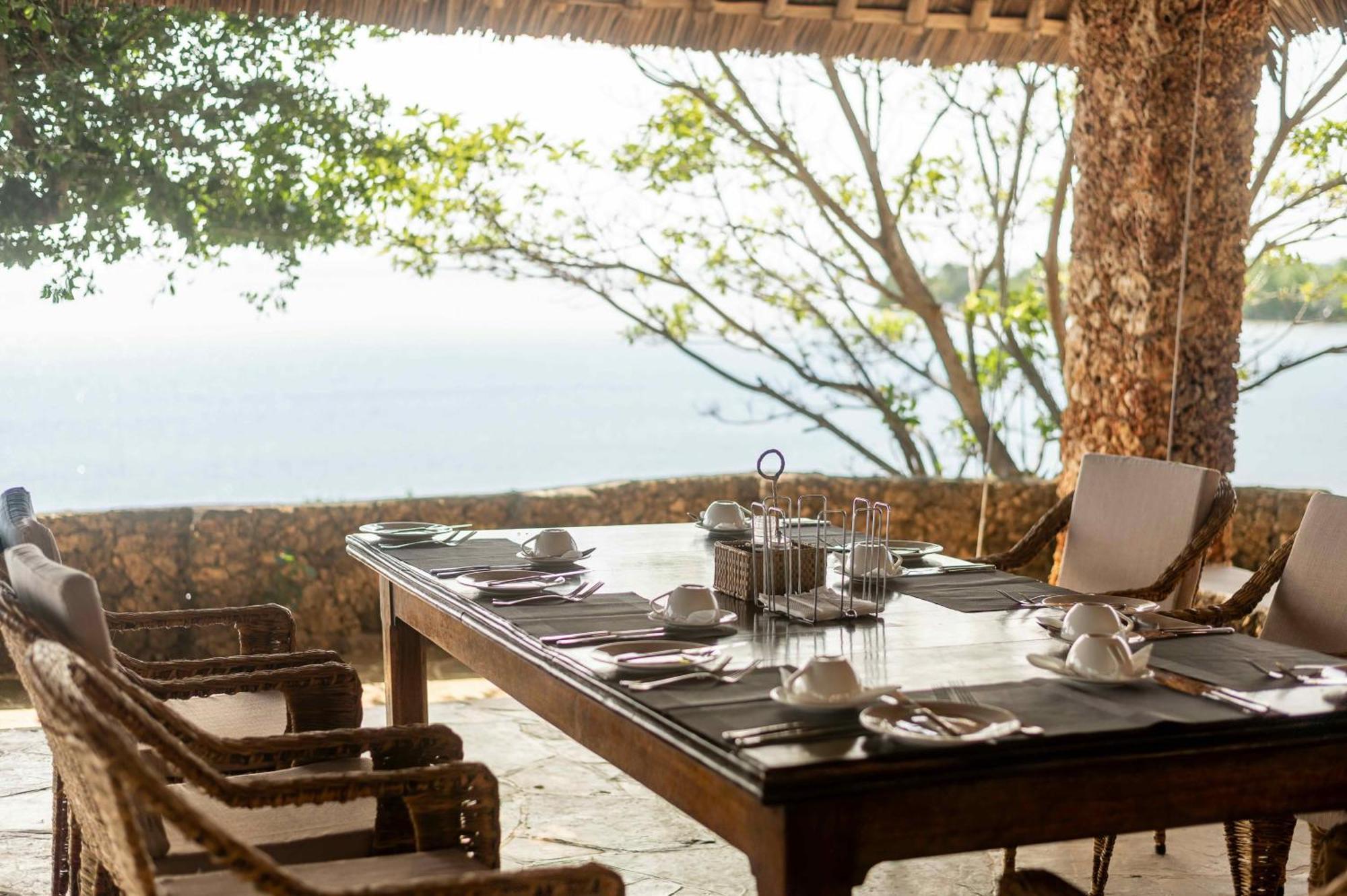 Mwazaro Beach Lodge Shimoni Bagian luar foto