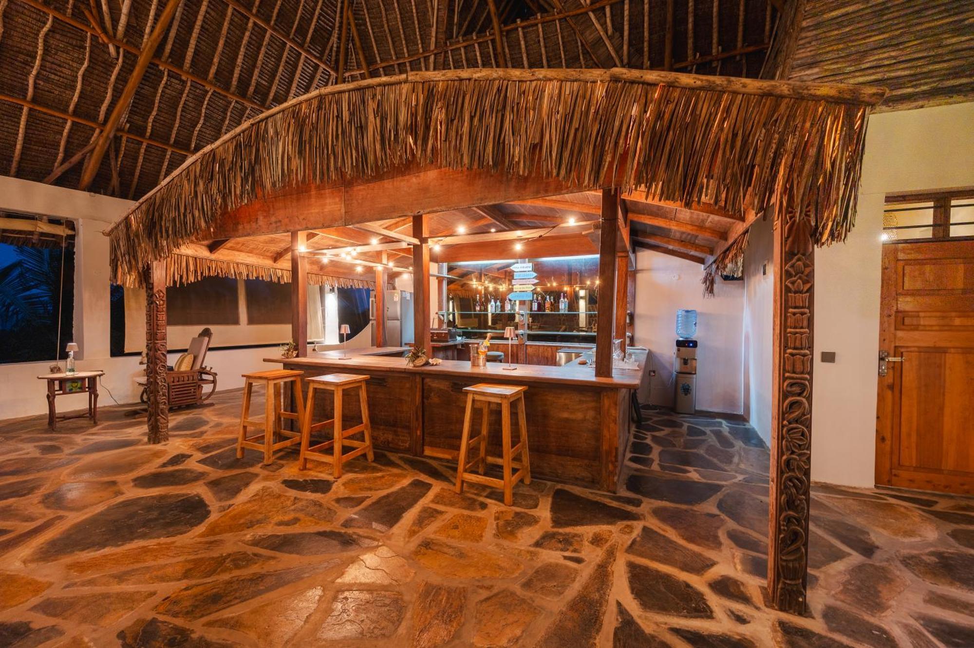 Mwazaro Beach Lodge Shimoni Bagian luar foto