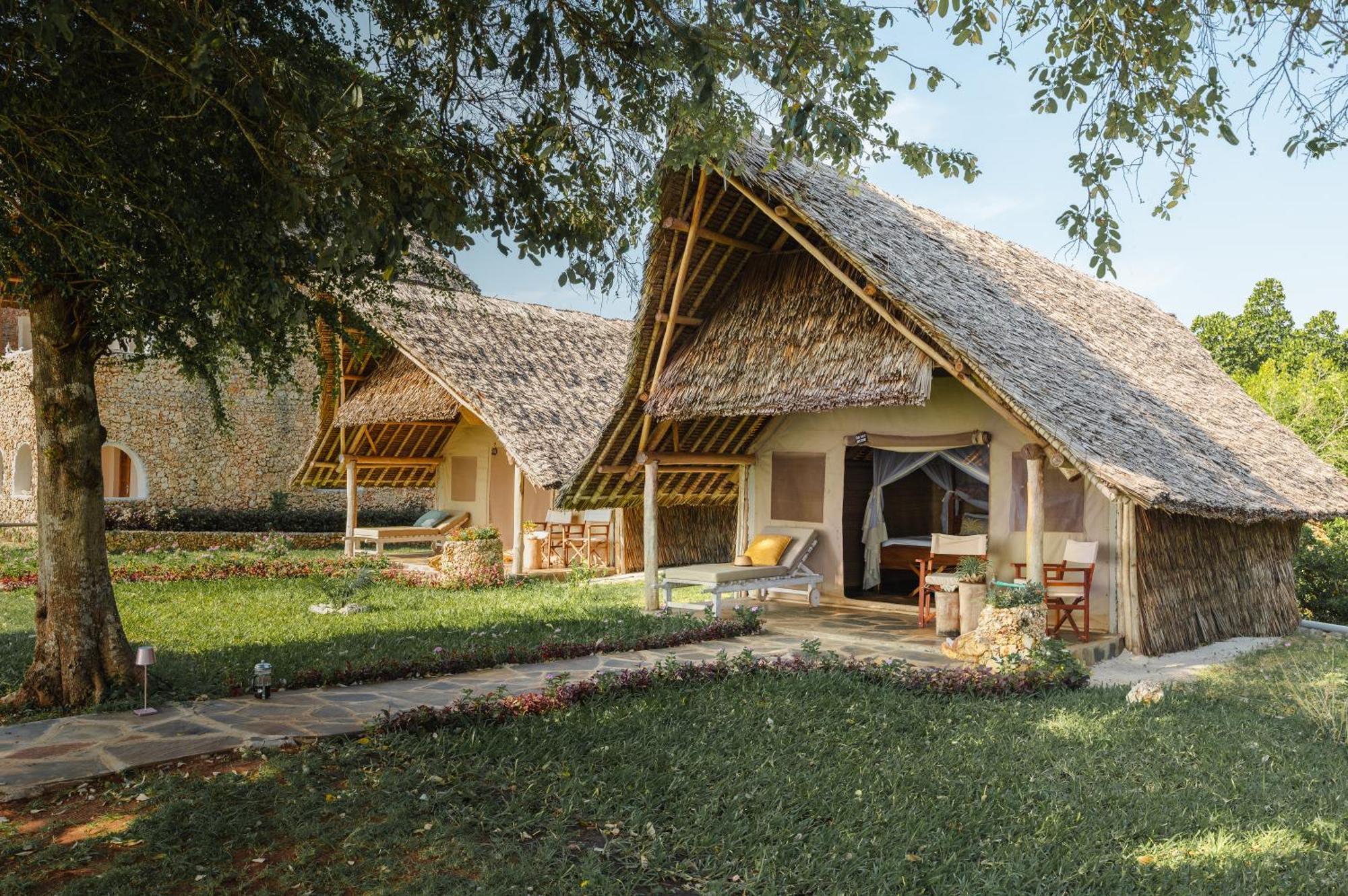 Mwazaro Beach Lodge Shimoni Bagian luar foto