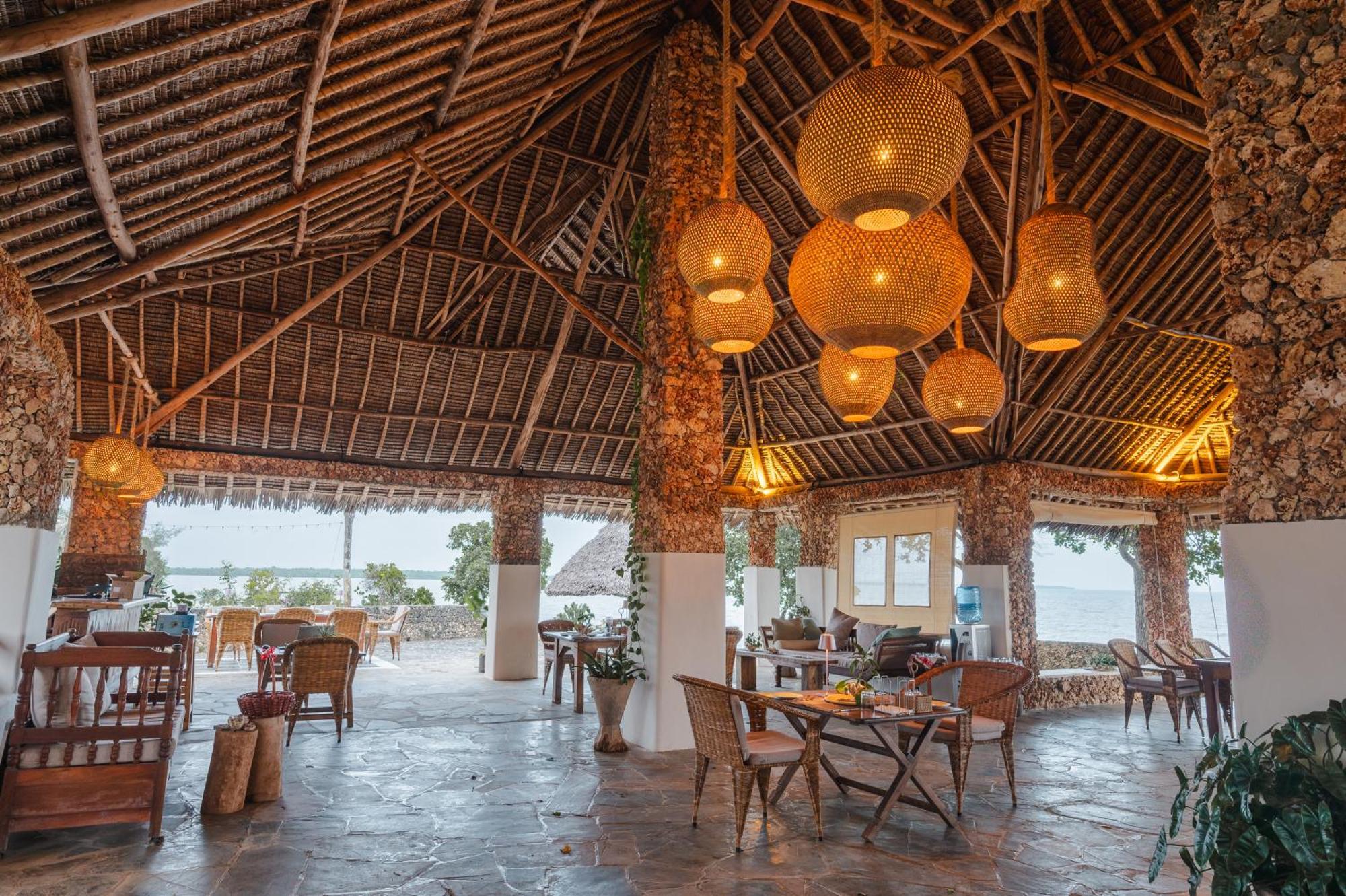 Mwazaro Beach Lodge Shimoni Bagian luar foto
